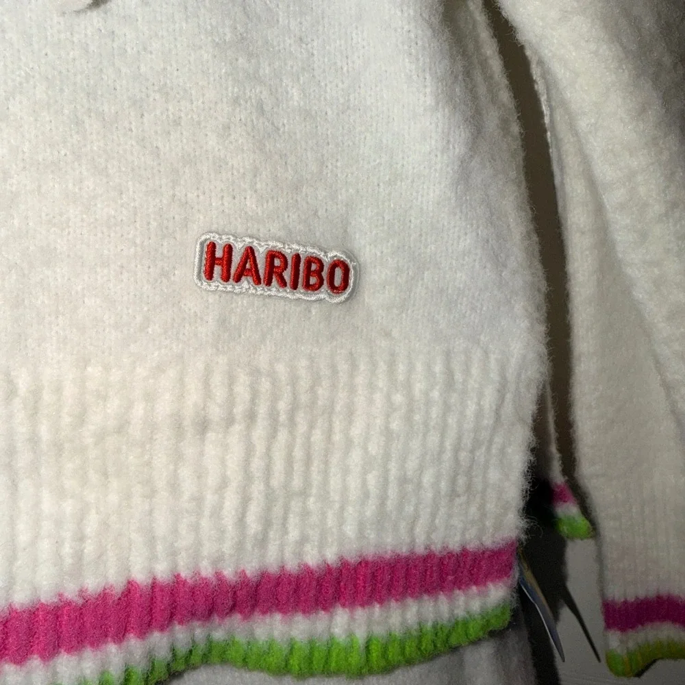 Haribo Gummy Bear Knit Lounge Set White Hooded Sweater and Shorts Kids Small‎